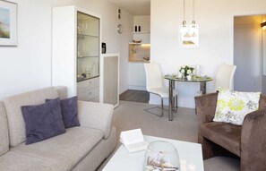 Unclassified image, 4 of 14, button - Lee, List auf Sylt, Deutschland (List)