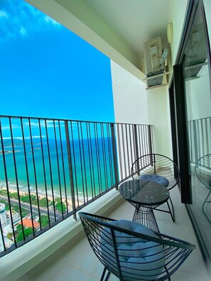 Terrace/patio - Gold Coast Luxury Apartment Nha Trang (Nha Trang)