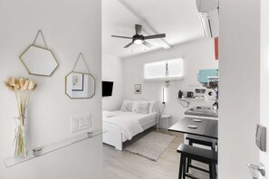 Iron/ironing board, travel cot, WiFi, bed sheets