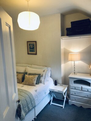 2 chambres, fer et planche à repasser, Wi-Fi gratuit, draps fournis