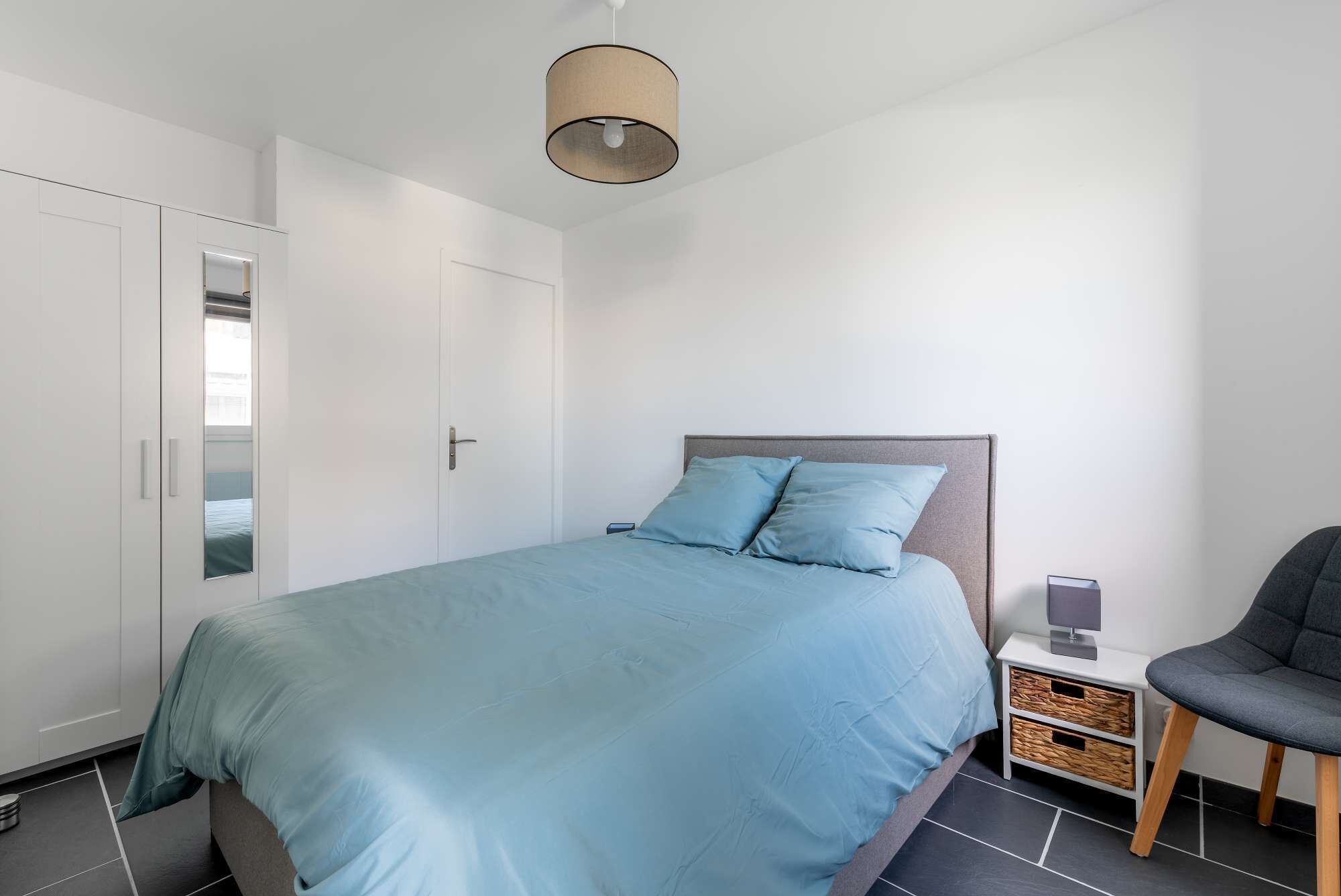 1 chambre, lit parapluie, draps fournis