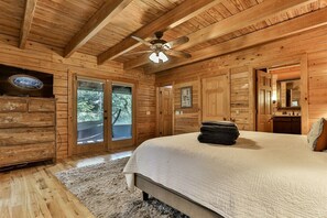 2 bedrooms, iron/ironing board, free WiFi, bed sheets - Liberty Lookout | Ellijay, GA (Ellijay)