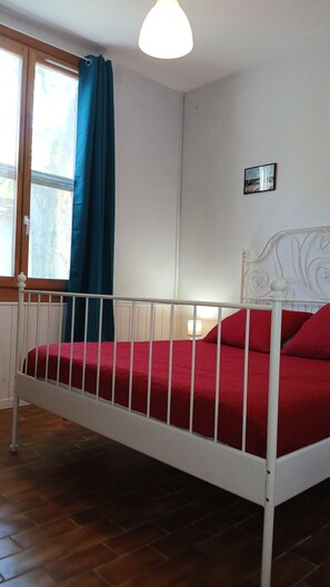 2 bedrooms, free WiFi, bed sheets, wheelchair access