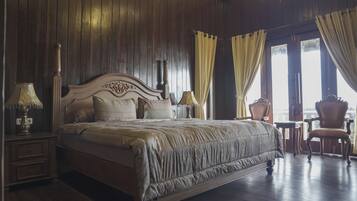 Exclusive Villa, 5 Bedrooms, Non Smoking, Bay View | Premium bedding, free WiFi, bed sheets