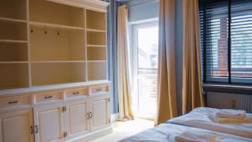 Deluxe Apartment, Sauna, Balcony (Nr 1) | 2 bedrooms, hypo-allergenic bedding, individually decorated