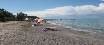 Bella Valle 4 slappe af på landet og strandene 2km væk. Svømmehal fra juni 2025!