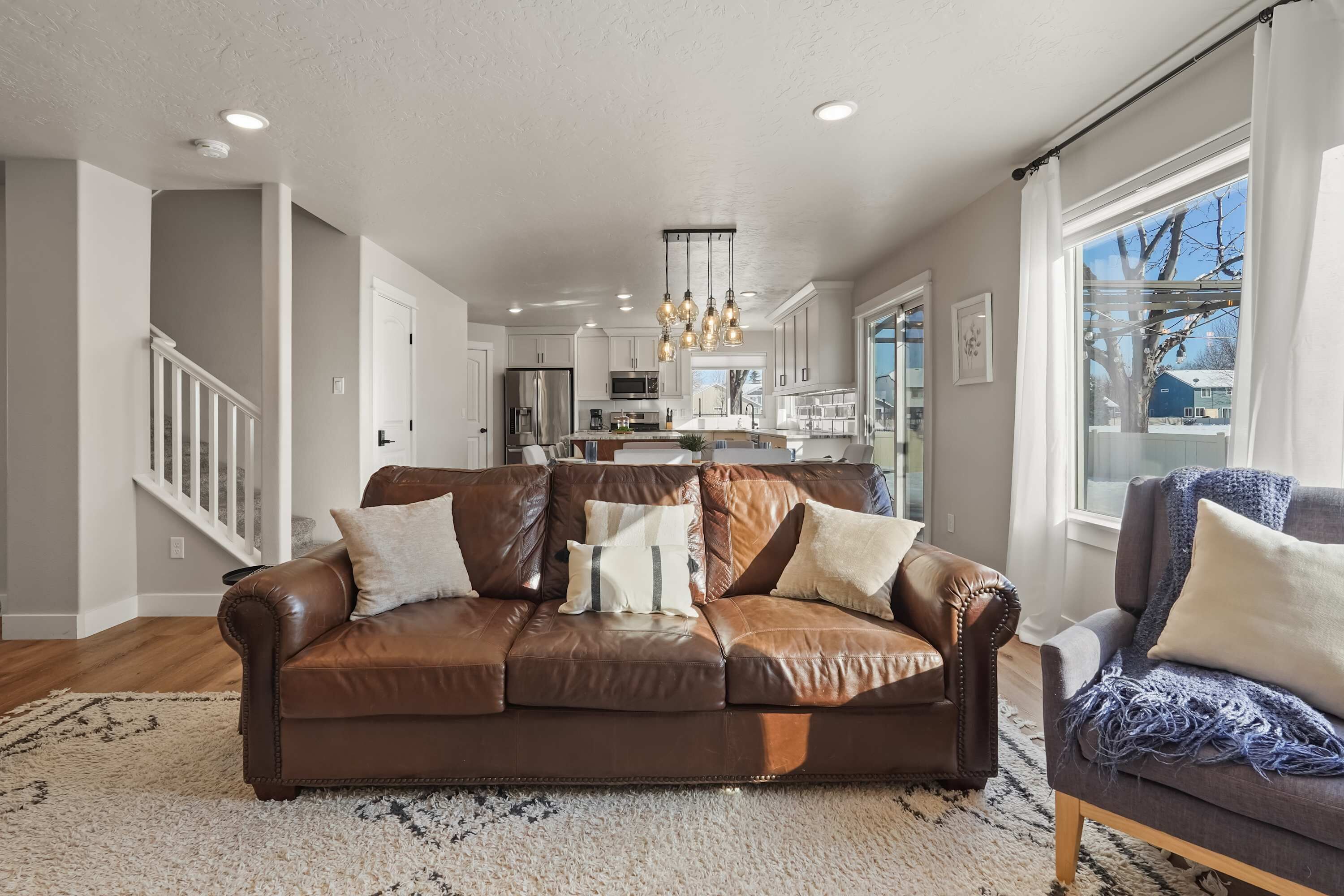 TV, fireplace, books, offices