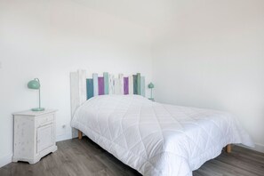 1 bedroom, iron/ironing board, free WiFi