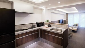 行政客房, 非吸煙房 (Rooftop Terrace, 58sqm, 5 people) | 私人廚房 | 大型冰箱、微波爐、爐台、電熱水壺