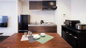 1 bedroom, blackout drapes, free WiFi, bed sheets
