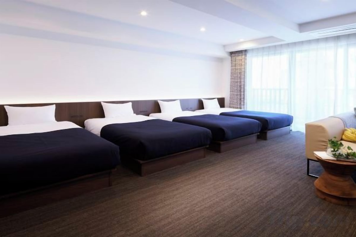 Blackout drapes, WiFi (free), bed sheets