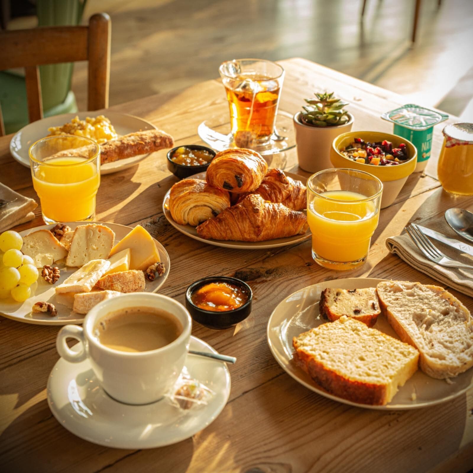 daily buffet breakfast (eur 16.5 per person)