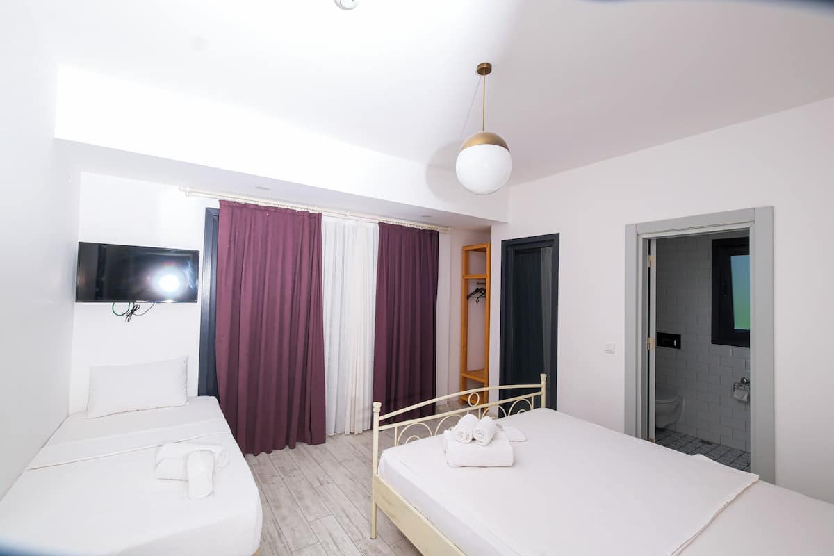 Camera Superior, 1 camera da letto, non fumatori, vista giardino (5) | Biancheria da letto di alta qualità, minibar, insonorizzazione