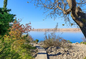 Exterior - Beachfront House Nada (Karlobag)