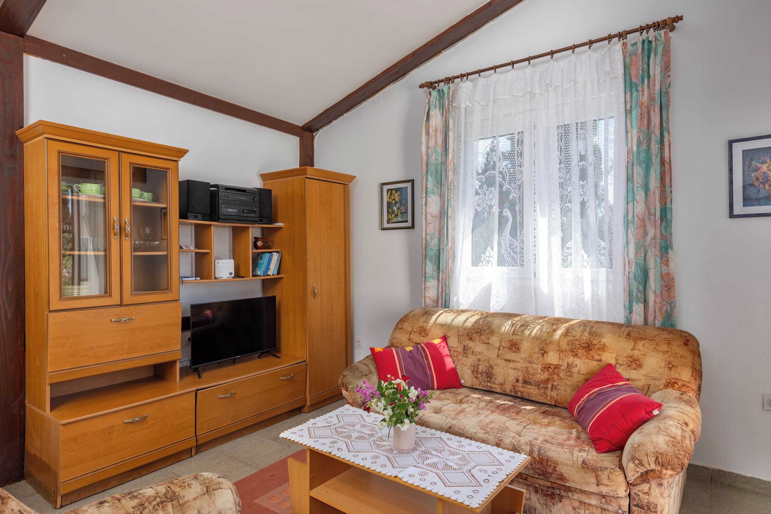 21-inch TV with satellite channels, stereo