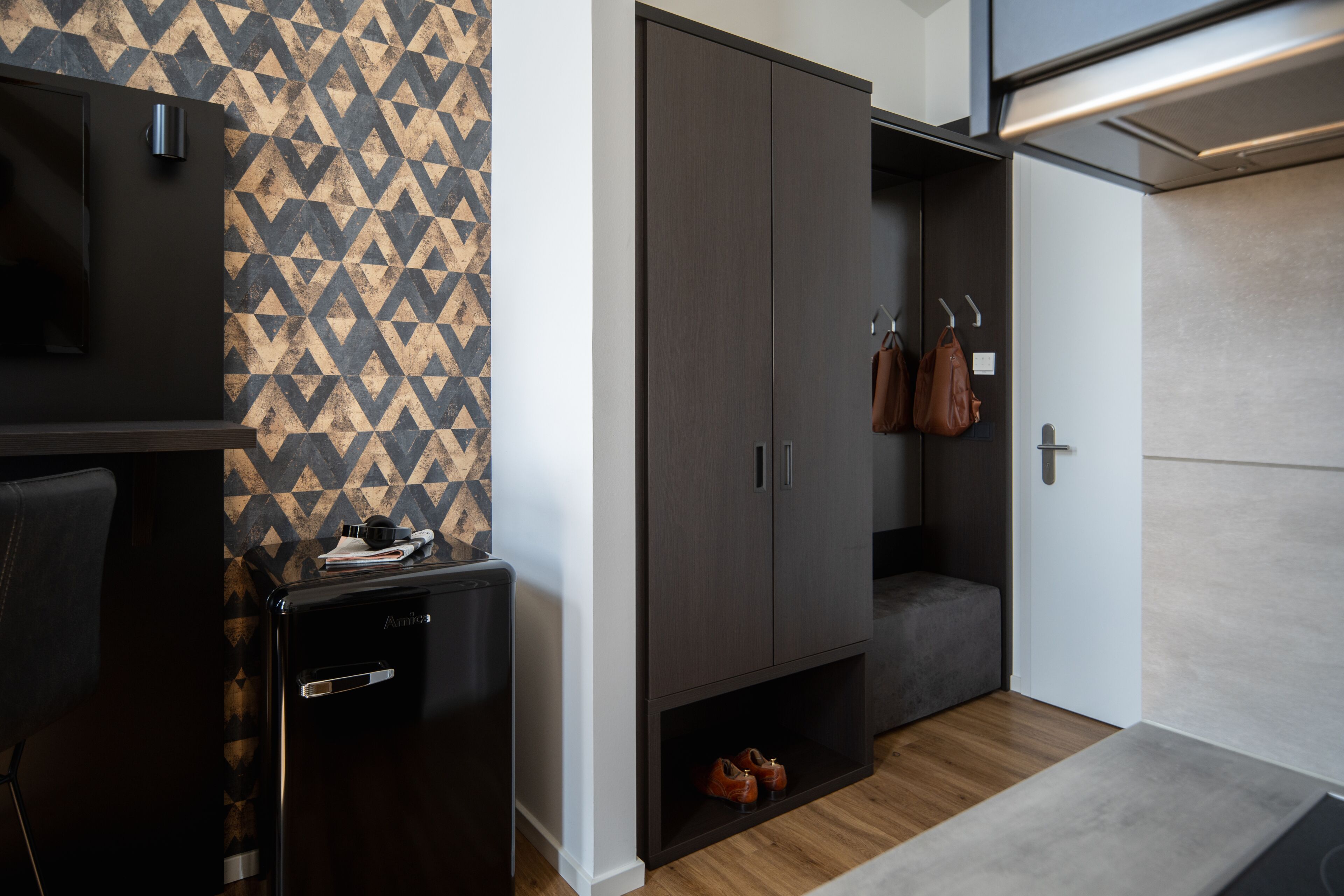 Kamar Bisnis, Bebas Asap Rokok, dapur kecil | Fasilitas kamar