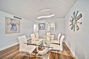 Dining - Loggerhead Cay 274: Beautiful Condo on the Beach! (Sanibel)