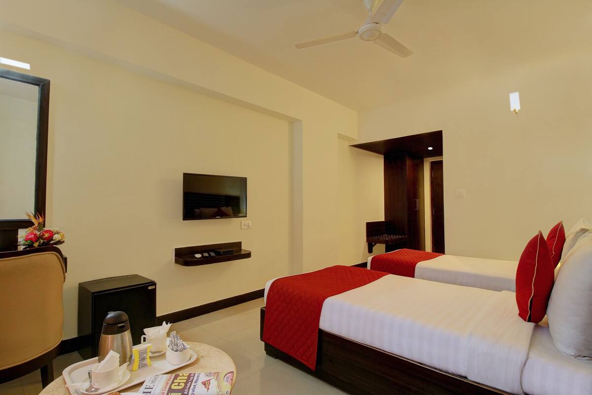 Studio Room | 1 bedroom, blackout drapes, soundproofing, iron/ironing board