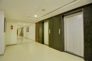 Lift - Hotel Himalaya By Monarch (Bengaluru)