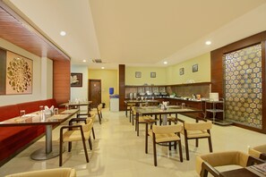 Restaurant - Hotel Himalaya By Monarch (Bengaluru)