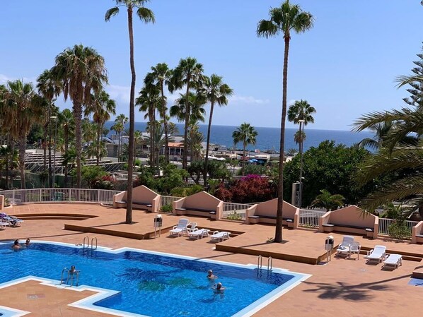 Outdoor pool - ACAPULCO AMAZING VIEWS. POOL. FREE WIFI (Costa Adeje)