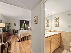 3 soverom, strykejern/-brett, wi-fi (inkludert) og sengetøy