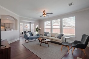 TV, fireplace, offices