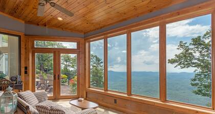 Spectacular Mountain retreat- First time this home offered as a rental