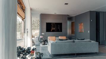 Villa | 5 bedrooms, iron/ironing board, free WiFi, bed sheets