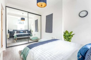 1 bedroom, premium bedding, iron/ironing board, free WiFi