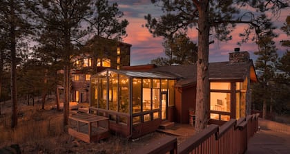 LoVE Ranch, Stunning Mountain/City Views,10 Acres, Near Golden/Red Rocks/Denver