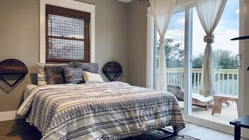 3 chambres, bureau, fer et planche Ă repasser, lit parapluie