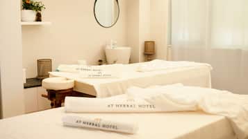 Sauna, hot tub, steam room, Turkish bath/hammam, body treatments
