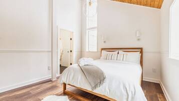 3 bedrooms, iron/ironing board, travel cot, free WiFi