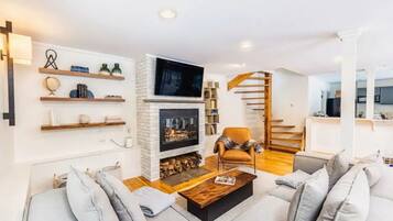 Smart TV, fireplace, stereo, offices