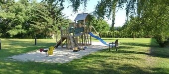 Former farmhouse child-friendly, 182 upper floor!