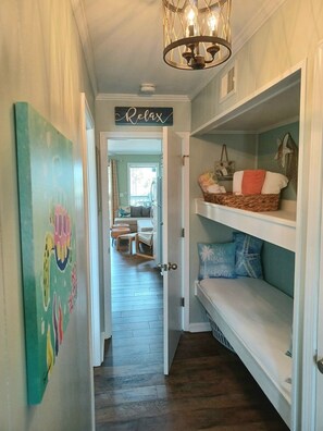 2 habitaciones, tabla de planchar con plancha y wifi gratis 