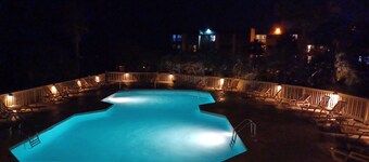 Isle of Palms, SC Oceanfront Sea Cabin 226 - Best Place to Discover Charleston!