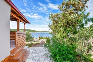 Courtyard - Mobile Home Rock Rose 2 (Tkon)