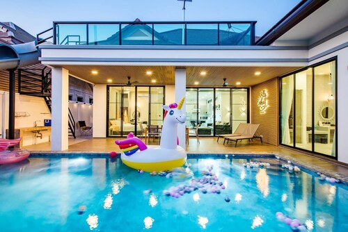 Entire luxury pool villa in Huahin & Cha-am