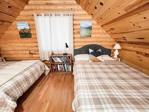 3 bedrooms, desk, iron/ironing board, travel cot