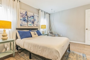 2 bedrooms, desk, iron/ironing board, travel crib