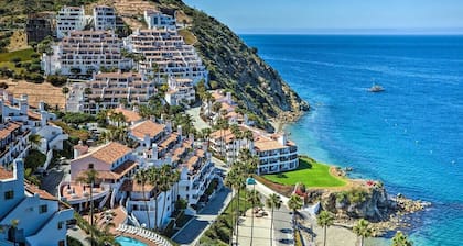 Stunning Oceanfront villa with gorgeous views!