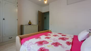 2 Schlafzimmer, Bügeleisen/Bügelbrett, kostenloses WLAN