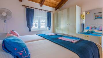 2 Schlafzimmer, Bügeleisen/Bügelbrett, kostenloses WLAN