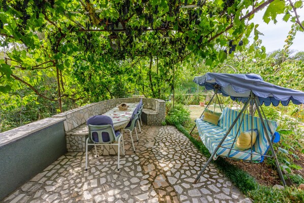Terrace/patio - Apartments Ledy (Novi Vinodolski)