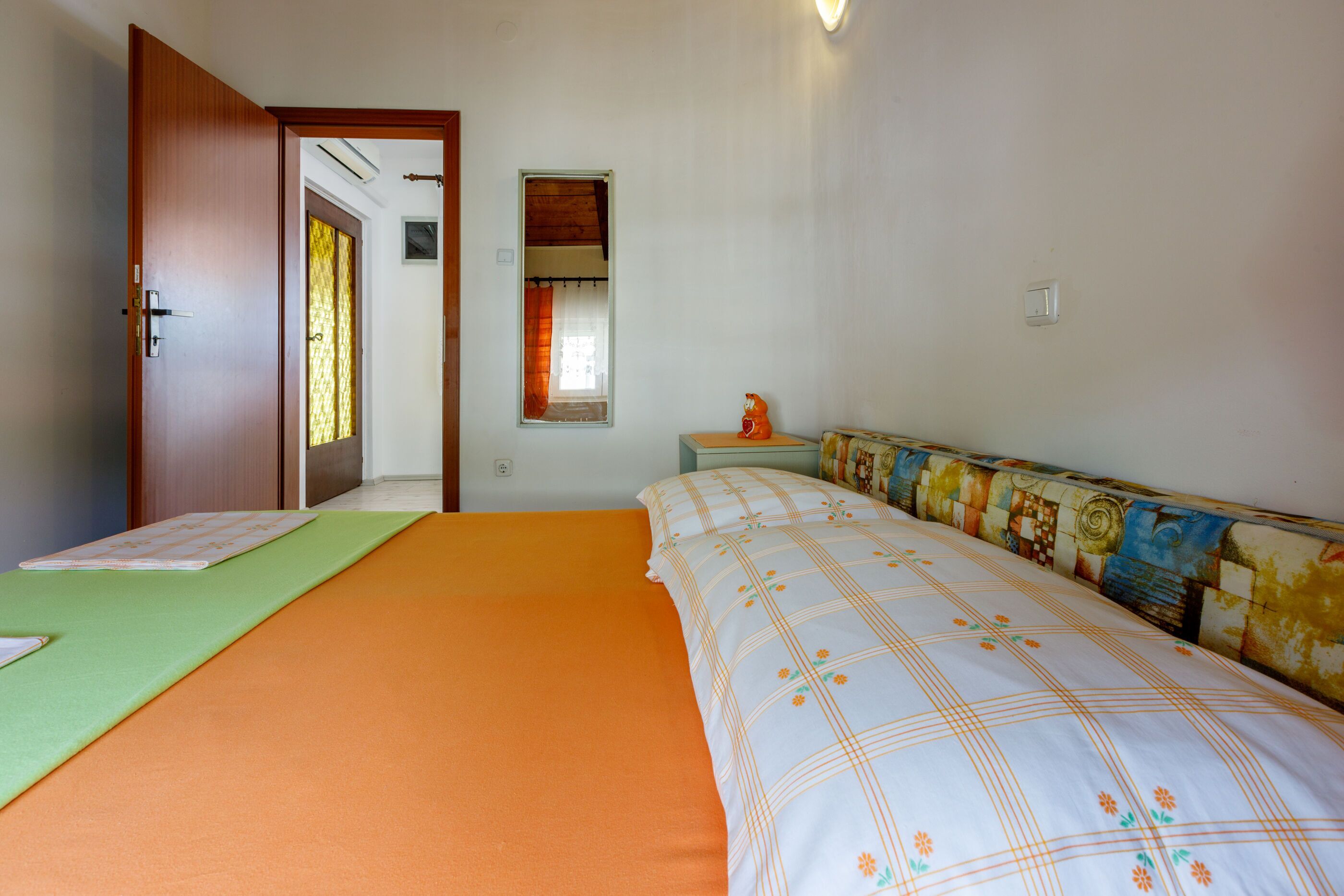 2 bedrooms, iron/ironing board, free WiFi