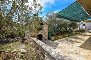 Grill-/Picknickplatz