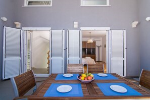 Eigene Küche | Kühlschrank, Mikrowelle, Ofen, Herdplatte