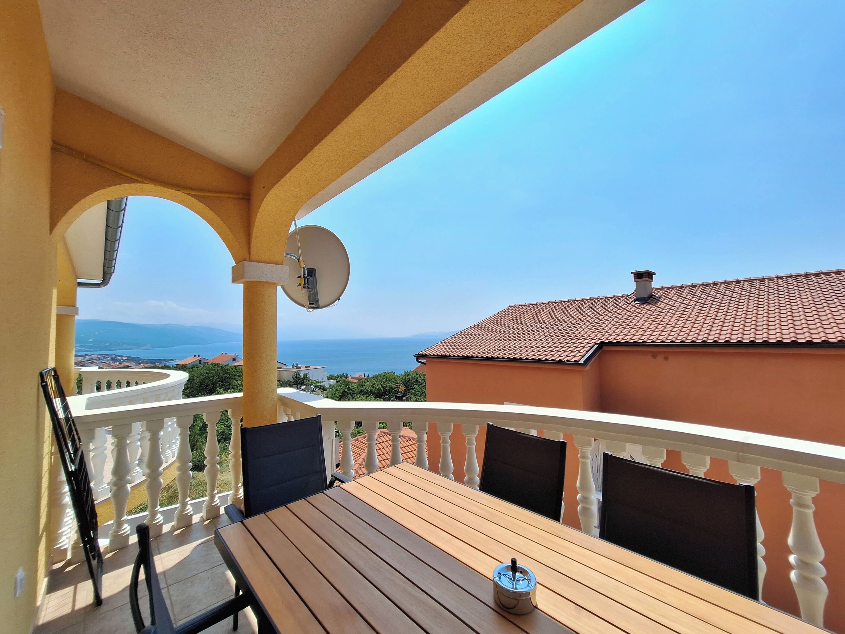 Apartment (A3) | Balcony